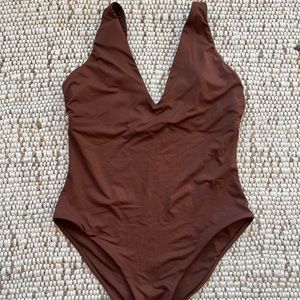 Like new! Everlane One Piece Swim Suit, Brown, Size S